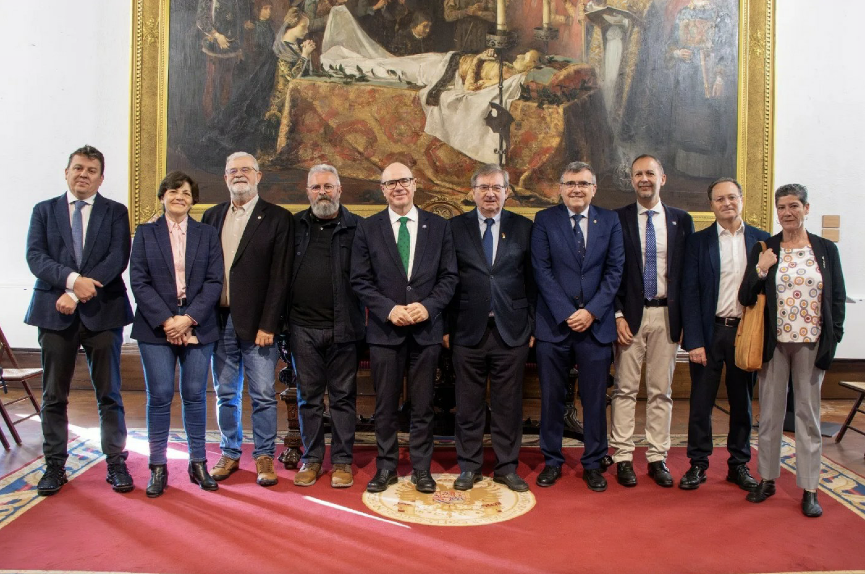 Imagen El secretario de Estado de Memoria Democrática, Fernando Martínez, y el rector de la UGR, Pedro Mercado, firman el protocolo de la Cátedra de Memoria Democrática
